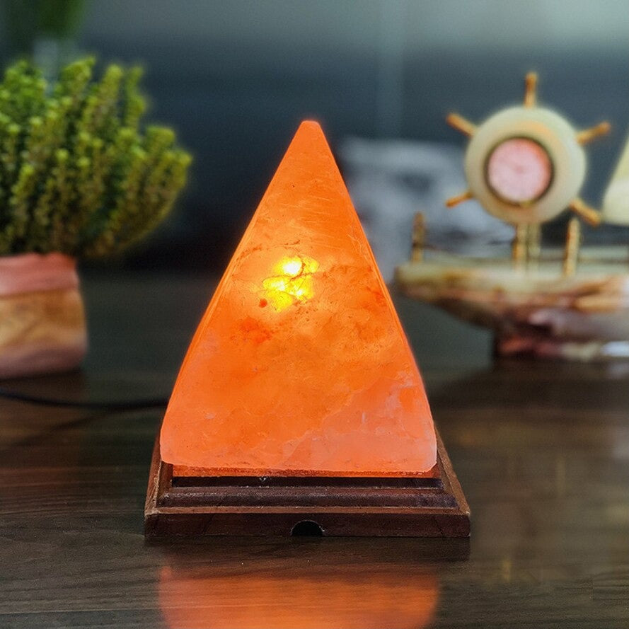Pyramid salt lamp